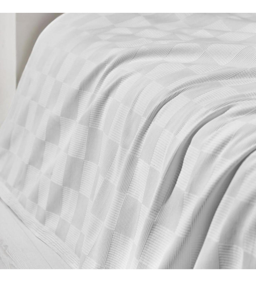 Çift Kişilik Beyaz Dama Desenli Pike. Damalı Otel Pikesi 200x230