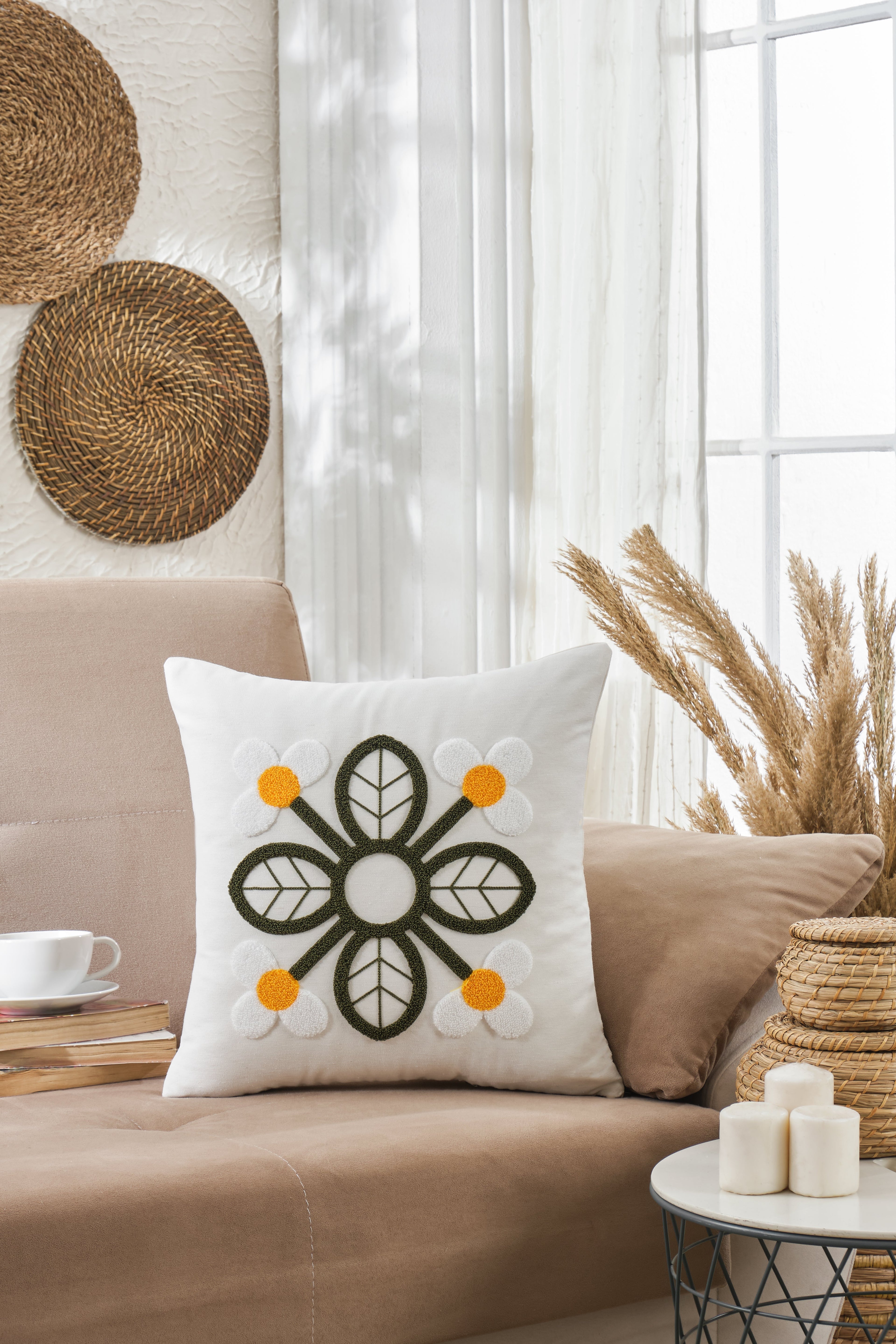 Papatya Punch Desen Kırlent Kılıfı 43x43 cm